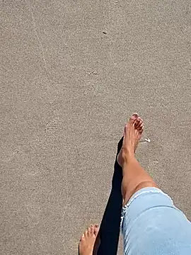 Snapshot of sarahkat86 chatting on 11.08.25 sarahkat86 online show from 11.08.25