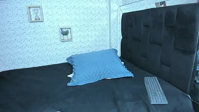 lisa logan online show from 11.08.25