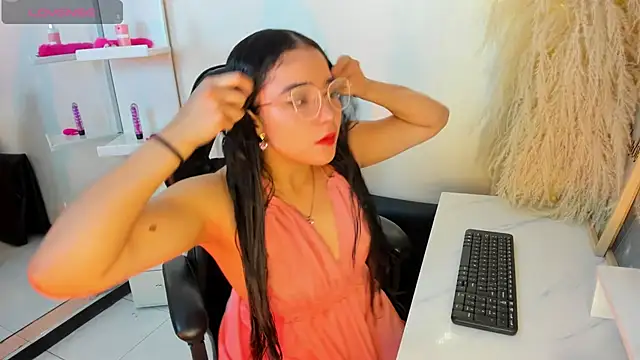 CamiJones online show from 09.10.25