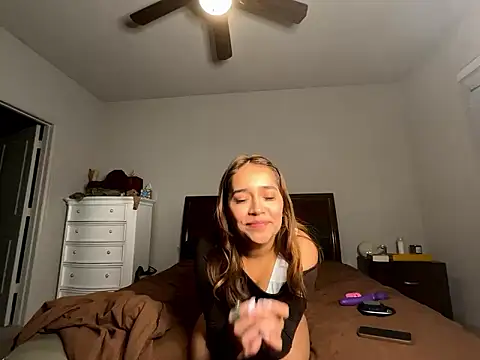 Snapshot of eurydicee chatting on 01.18.26 eurydicee online show from 01.18.26