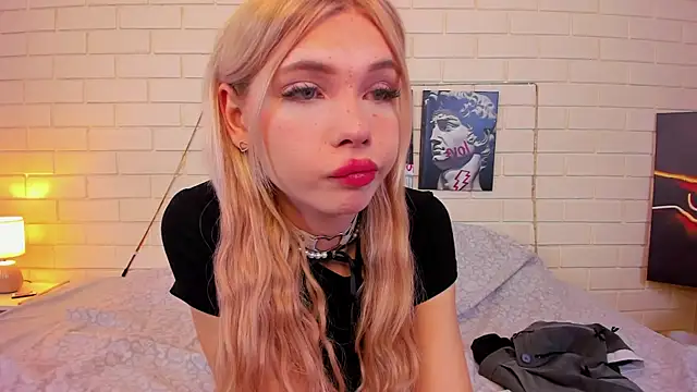 Blondy Fina online show from 09.30.25