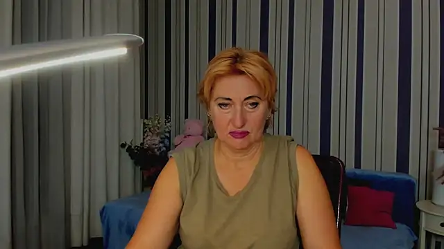 MilanaAlvis online show from 10.13.25