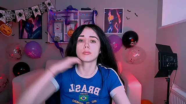 riley sanders online show from 10.24.25