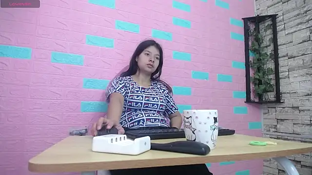 maily can online show from 11.27.25