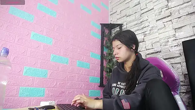 maily can online show from 11.29.25