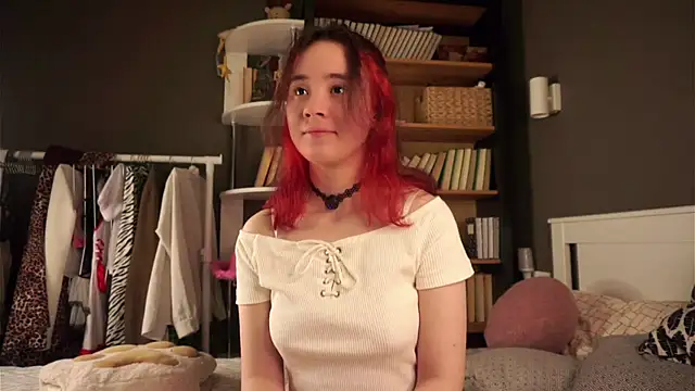 Snapshot of AlbertaClack chatting on 11.06.25 AlbertaClack online show from 11.06.25