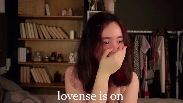 Snapshot of AlbertaClack chatting on 11.09.25 AlbertaClack online show from 11.09.25