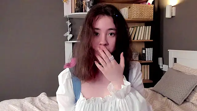 Snapshot of AlbertaClack chatting on 11.16.25 AlbertaClack online show from 11.16.25