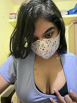 Snapshot of BigBreasted chatting on 02.10.26 BigBreasted online show from 02.10.26