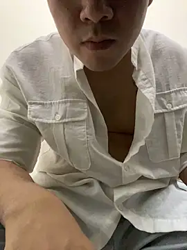 Snapshot of lahungdj12 chatting on 10.24.25 lahungdj12 online show from 10.24.25