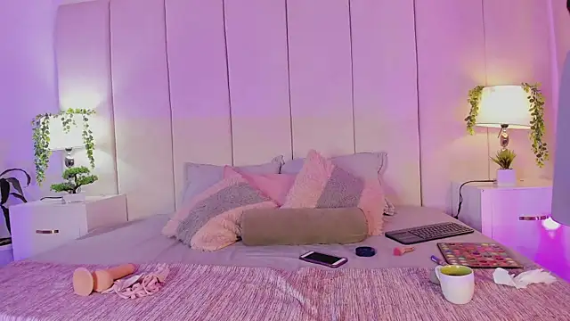 mia rousse25 online show from 09.25.25