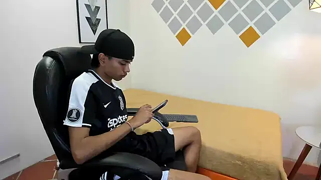 markbowie online show from 10.23.25