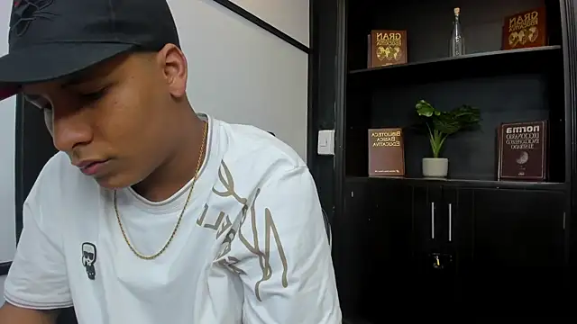 Snapshot of IsaacBlack_ chatting on 10.23.25 IsaacBlack online show from 10.23.25