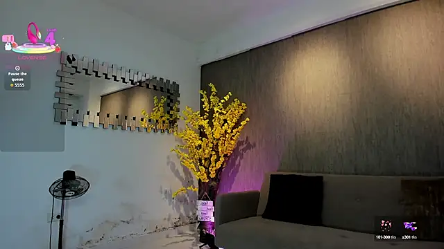 lily cash1 online show from 11.05.25