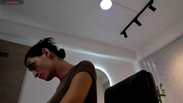 lily cash1 online show from 02.10.26