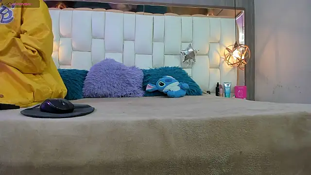 Foxxy Doll online show from 03.28.26