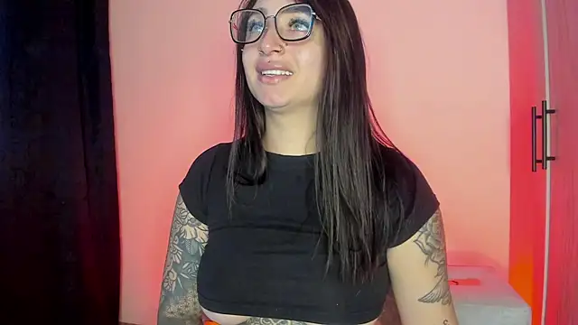 Snapshot of scarlett_Collinss chatting on 06.22.26 scarlett Collinss online show from 06.22.26
