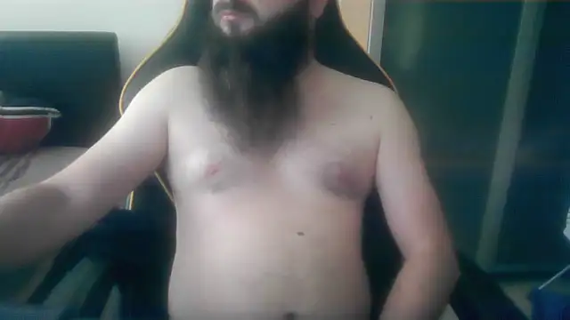 Snapshot of LondonMan1988 chatting on 10.09.25 LondonMan1988 online show from 10.09.25