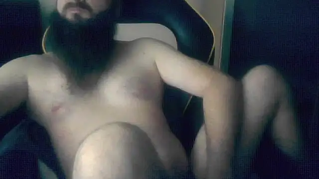 Snapshot of LondonMan1988 chatting on 10.22.25 LondonMan1988 online show from 10.22.25