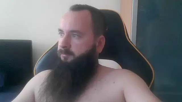 Snapshot of LondonMan1988 chatting on 10.25.25 LondonMan1988 online show from 10.25.25