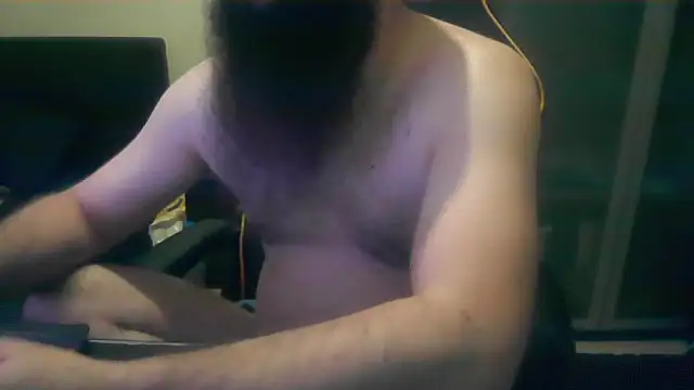 Snapshot of LondonMan1988 chatting on 11.12.25 LondonMan1988 online show from 11.12.25