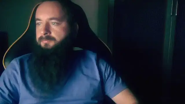 Snapshot of LondonMan1988 chatting on 11.19.25 LondonMan1988 online show from 11.19.25