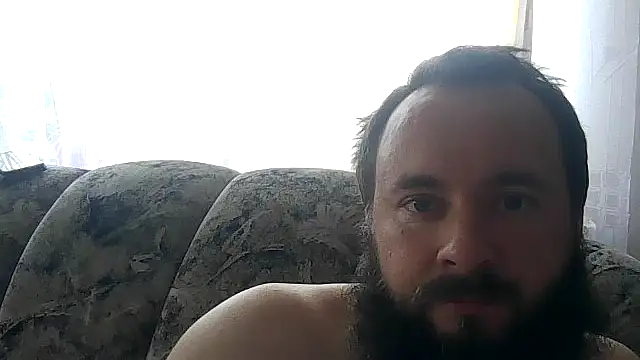 Snapshot of LondonMan1988 chatting on 06.08.26 LondonMan1988 online show from 06.08.26