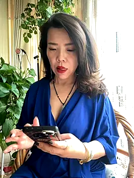 Snapshot of anna_yngs chatting on 11.06.25 anna yngs online show from 11.06.25