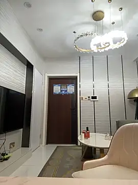 Snapshot of anna_yngs chatting on 11.25.25 anna yngs online show from 11.25.25