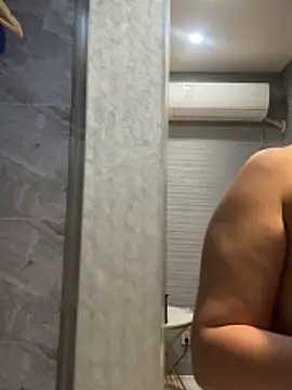 Snapshot of anna_yngs chatting on 11.30.25 anna yngs online show from 11.30.25