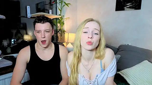 Emily0303 online show from 10.18.25