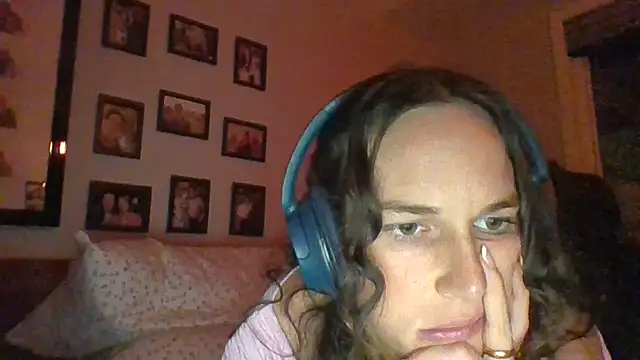 forbiddenbabygirl online show from 11.04.25