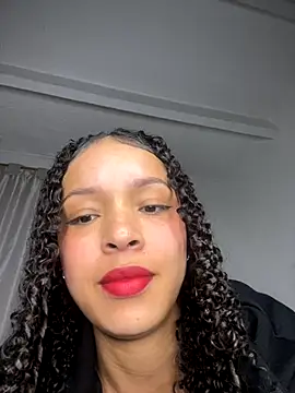 Yasmin777  online show from 11.21.25