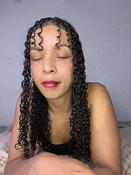 Yasmin777  online show from 02.22.26