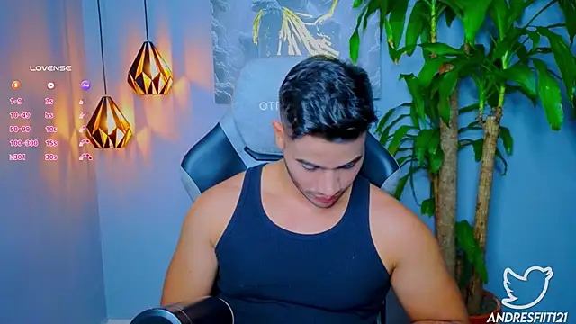 Snapshot of AndresR3 chatting on 09.23.25 AndresR3 online show from 09.23.25