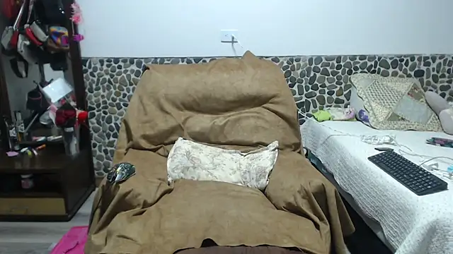 Snapshot of Miilu74 chatting on 02.21.26 Miilu74 online show from 02.21.26