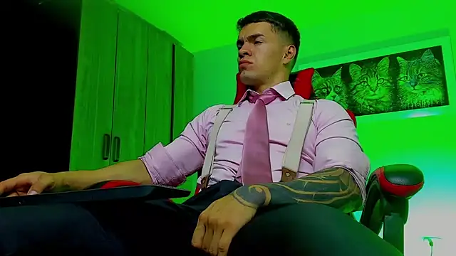 ALPHA DOMINUS  online show from 09.09.25