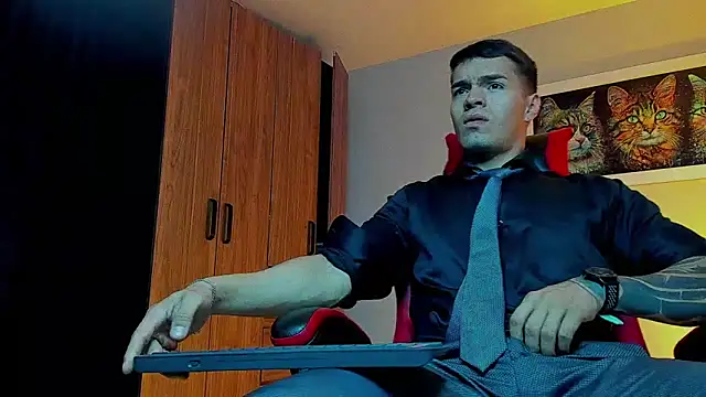 ALPHA DOMINUS  online show from 09.15.25