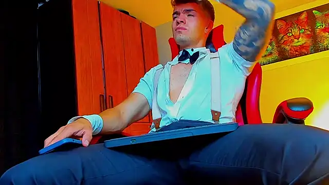 ALPHA DOMINUS  online show from 10.06.25