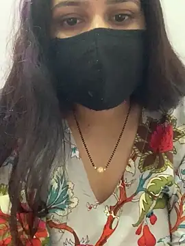 misharani00 online show from 10.13.25