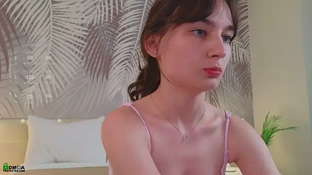 LolaPrise online show from 11.22.25