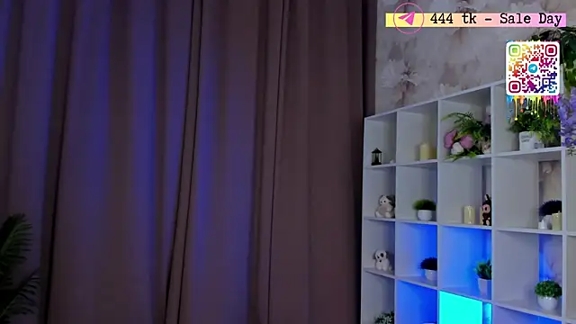 Snapshot of FlirtyAura chatting on 06.02.26 FlirtyAura online show from 06.02.26