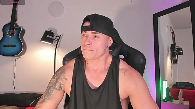 Snapshot of connorsmiith chatting on 06.27.26 connorsmiith online show from 06.27.26