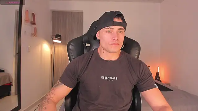 Snapshot of connorsmiith chatting on 07.13.26 connorsmiith online show from 07.13.26