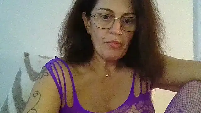 RubyyRosee online show from 10.20.25