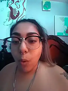 Lovelyrainn online show from 09.26.25