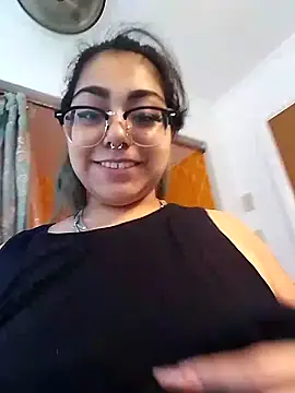 Lovelyrainn online show from 10.06.25