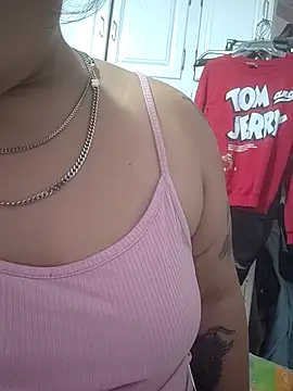 Lovelyrainn online show from 10.28.25