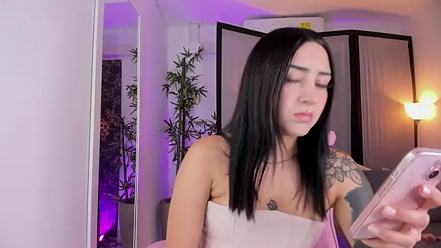 ChloeShade online show from 12.02.25