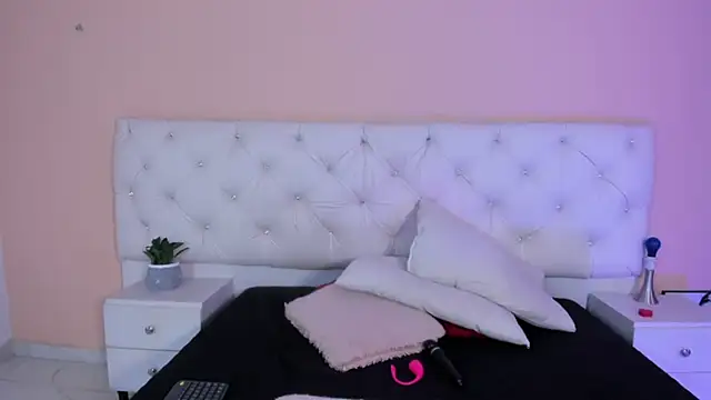 katte landerr online show from 11.24.25